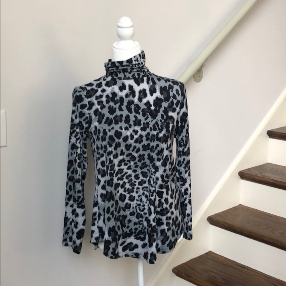 Black/white leopard print stretchy top